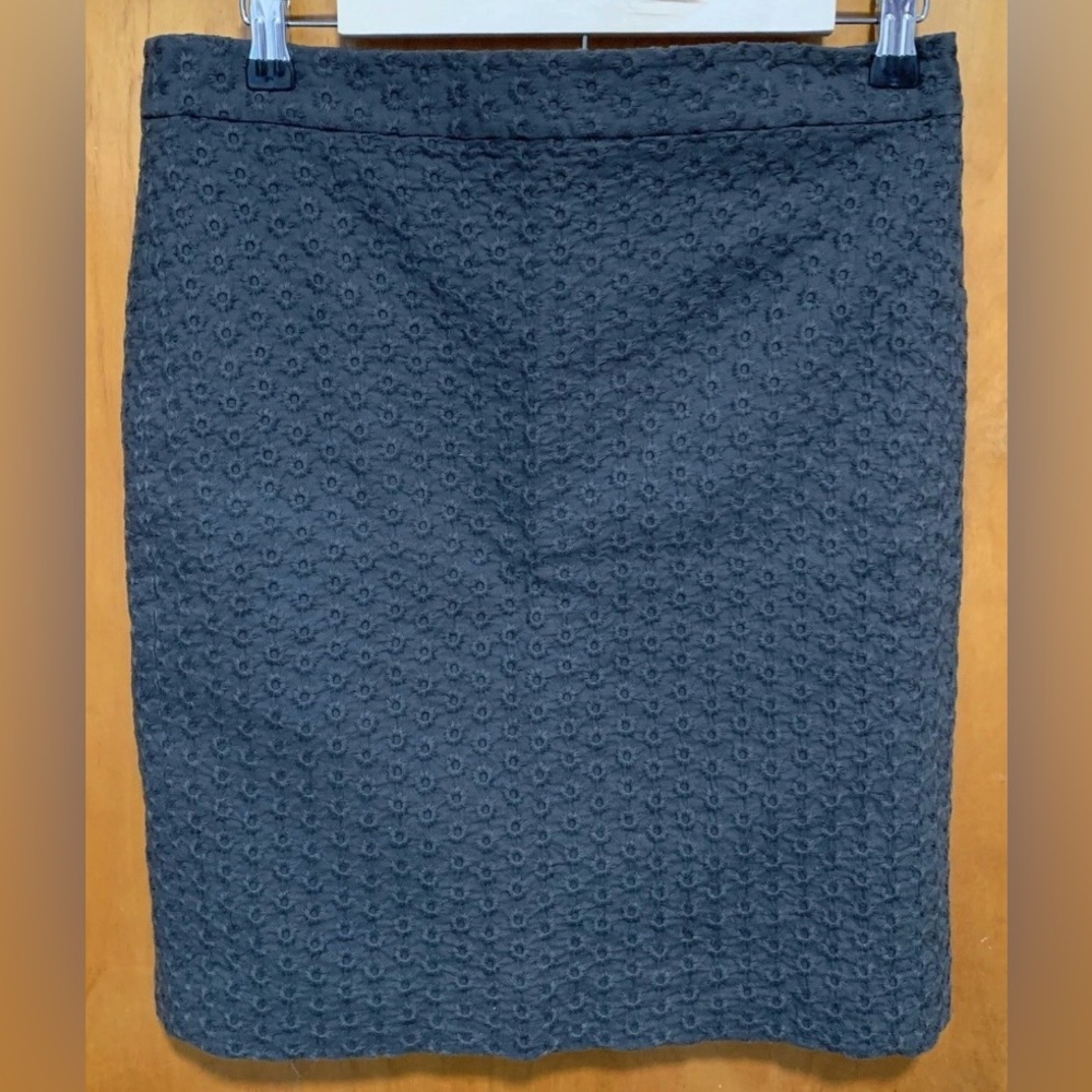 J Crew Skirt Charcoal Gray Embroidered Flowers Background Pencil Cotton Size 8